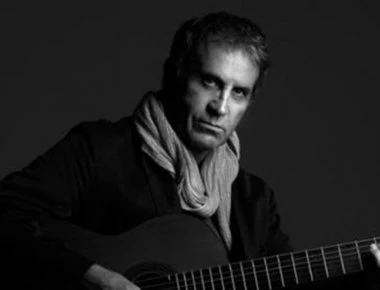 «Μου είχε κάνει μήνυση ο Γιώργος Νταλάρας για 100 εκατομμύρια δραχμές» (βίντεο)